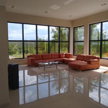 Casa en Venta de 5 dormitorios en La Arbolada Hollywood
