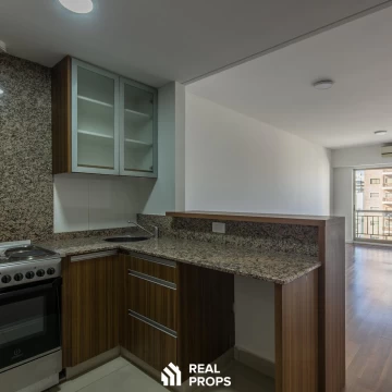 VENTA MONOAMBIENTE CON BALCÓN, COCHERA, PILETA Y PARRILLA EN FLORES