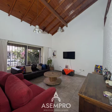 Casa en Venta en Florida 6 Ambientes con Jardin