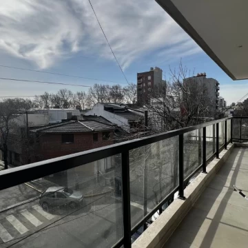 Venta de departamento 3 ambientes Villa Devoto balcon al frente