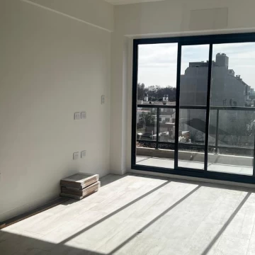 Venta de departamento 3 ambientes con balcon al frente - Villa Devoto
