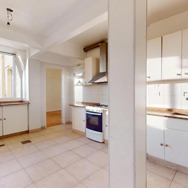 Venta Depto 4 amb. en Av Maipú Olivos c/balcón