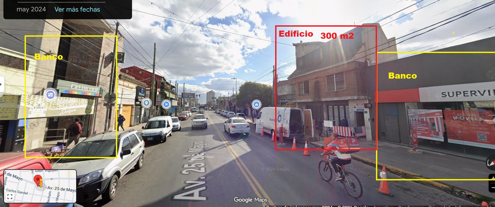 Banco pegado al edificio