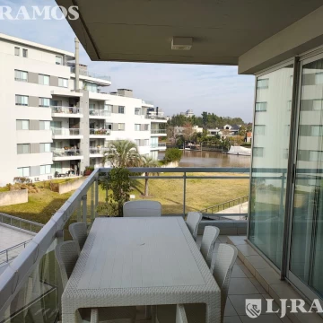 3 AMB  CON COCHERA - EN VENTA EN ISLAS DEL CANAL