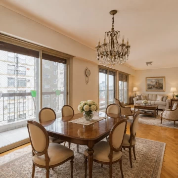 Semipiso 4 ambientes con palier privado y guardacoche Alto Palermo