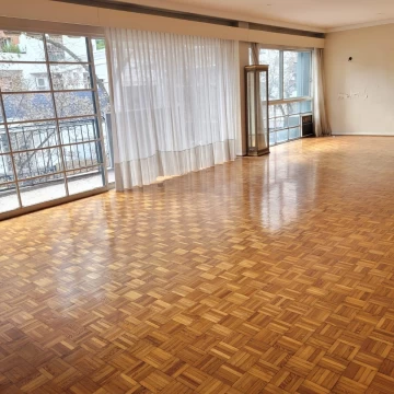 Venta - 4 Ambientes más Escritorio Cochera y baulera - Paseo del Angel
