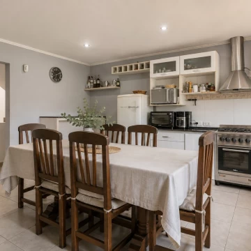 CASA 8 AMBIENTES MULTIFAMILIAR  | PARQUE LIBRE | MORÓN
