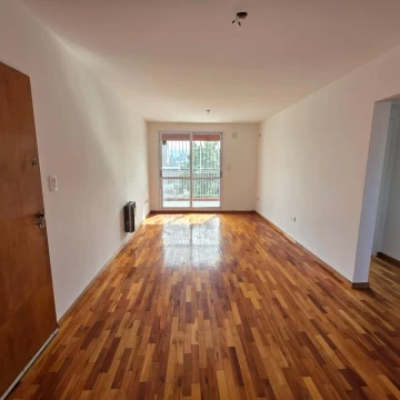 VENTA DEPARTAMENTO DOS DORMITORIOS ABASTO