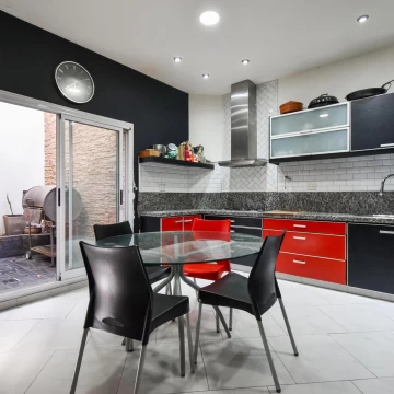 Venta Casa PH 5 Ambientes con Cochera Play en Devoto