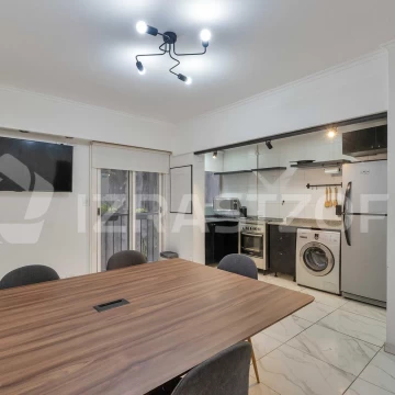 Departamento en venta y alquiler en Recoleta. Dos ambientes reciclado. Apto profesional