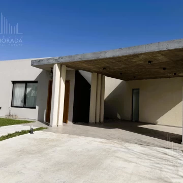 Casa en Santa Emilia