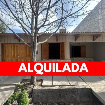 Casa en alquiler a mts de la Rotonda del Mapa - calle Matile Le Gras