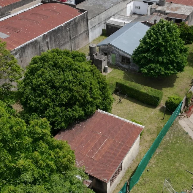 Terreno amplio en Zona Comercial / Industrial de Moreno