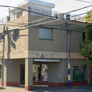 ALQUILER DE CASA EN PLANTA ALTA CON GARAGE