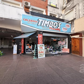 Local en Villa Ballester - Venta - 125 mts cubiertos - Frente a estación de trenes.