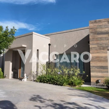 Alquiler de Casa 5 ambientes Terravista amoblada con piscina vista al pulmón 