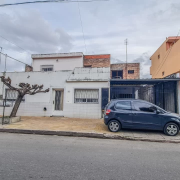 Venta Villa Celina Lote Triple Casa Taller Jardin Cochera