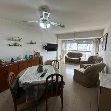 Venta Departamento 3 ambientes al frente La Perla