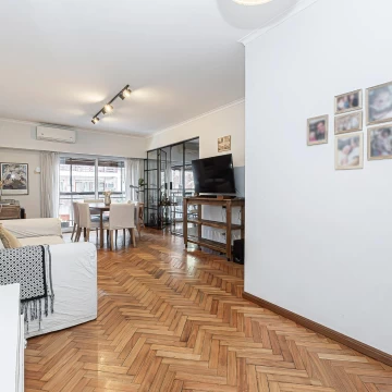 Piso 4 Ambientes |Venta Belgrano | Dependencia y cochera