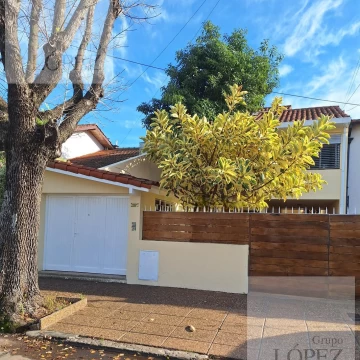 Alquiler Casa en Martinez - 7amb con patio, galería y parrilla