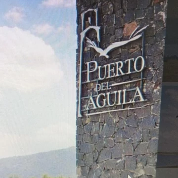 LOTE Y LANCHERA(bajada nautica) en Puerto del Aguila Country NautIco