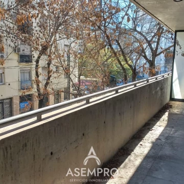 Departamento en Coghlan 4 AMBIENTES, AMPLIO, C/ COCHERA