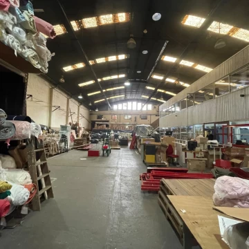 Tucumán 4261 - Nave Industrial 1492 m2 en alquiler