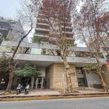 Venta departamento monoambiente con gran terraza propia en Belgrano 