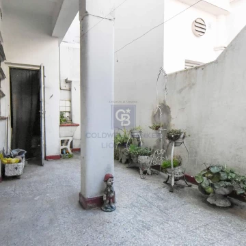 PH en Villa Luro en venta 4 ambientes con patio al frente . LUMINOSO,
