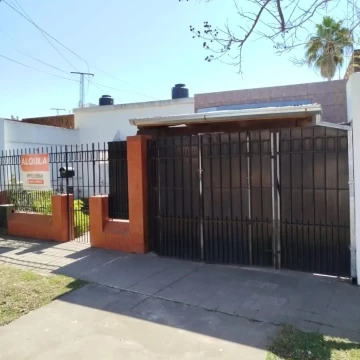 Casa en alquiler de 3 dormitorios en San Lorenzo