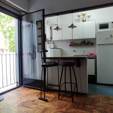 2 AMBIENTES | AV. HIPOLITO YRIGOYEN al 3200