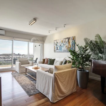 ¡VENTA con 3 dormitorios, COCHERA,  baulera, SEGURIDAD 24 hs, reciclado 100%!