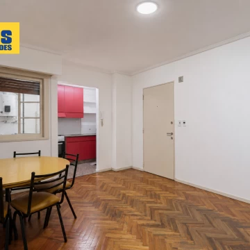 Azara y Cnel Salvadores - Depto en venta. 2 ambientes interno con Baulera. Ideal renta.