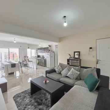 Venta Departamento  2 ambientes  Flores Piso Alto luminoso