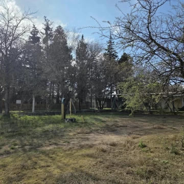 Terreno en Esquina con Construcciones y Potencial Turístico – Villa Pan de Azúcar, Cosquín