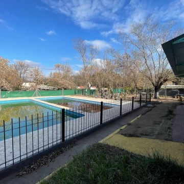 Predio Recreativo y Turístico con Pileta, Tinglado y Gran Potencial Comercial – Cosquín