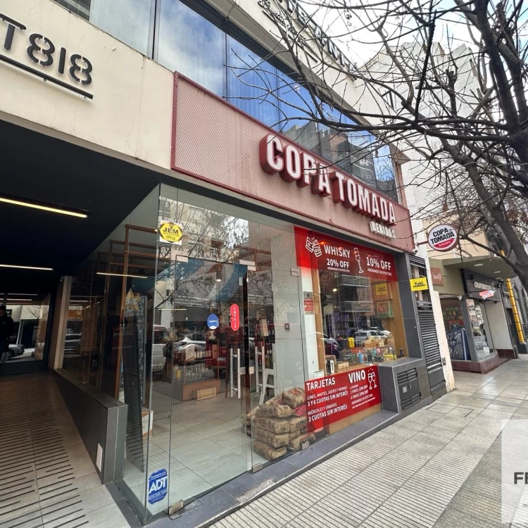 Alquiler Local Comercial. Excelente ubicación! 