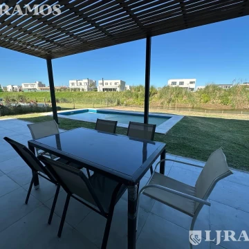 Casa - Escobar - En Venta - El Canton Norte - A la laguna - PG