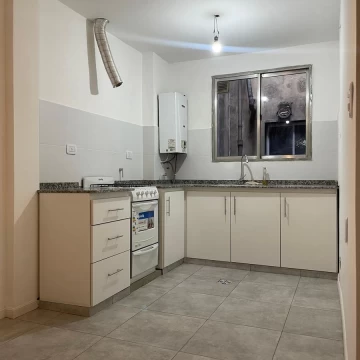 Departamento en Venta 4 Ambientes con 3 dormitorios y 2 baños / Caballito