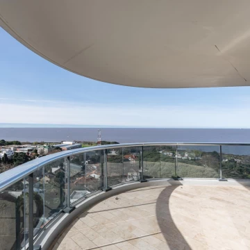 Venta Departamento 4 ambientes 3 suites 2 cocheras Piso Alto SELENE Libertador La Lucila