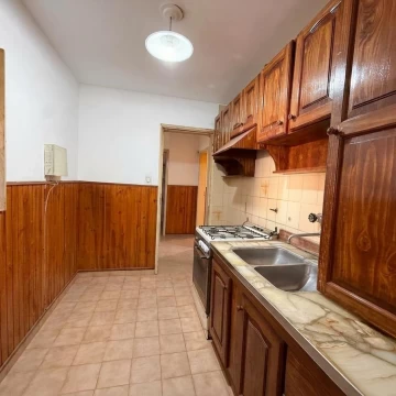 OPORTUNIDAD VENTA CASA AMPLIA  B° AERONAUTICO LAS HERAS PATIO GRANDE COCHERA  ACCESOS COMERCIOS