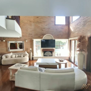 Venta Casa en Carrasco  4 dormitorios