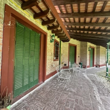 Venta Quinta de 4.000 m2 Gran arboleda Barrio semi cerrado 