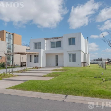 Casa en venta en Marinas - Puertos Escobar