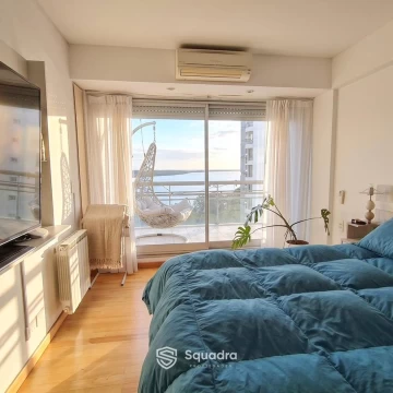 1787760754.jpg