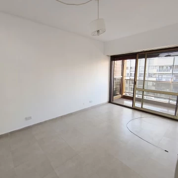 Departamento en alquiler de un dormitorio con balcón al frente ROSARIO