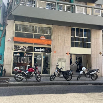 VENTA LOCAL COMERCIAL PARAGUAY Y SAN JUAN  