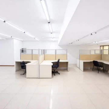 OFICINA en Retiro estratégica ubicación