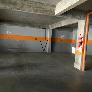 Oportunidad! Cochera Cubierta en Almagro, a metros de Avda. Cordoba