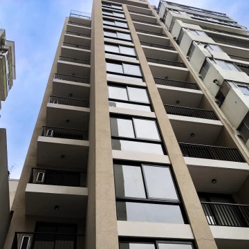 Venta de Monoambiente con balcón y amenities Alberti 360